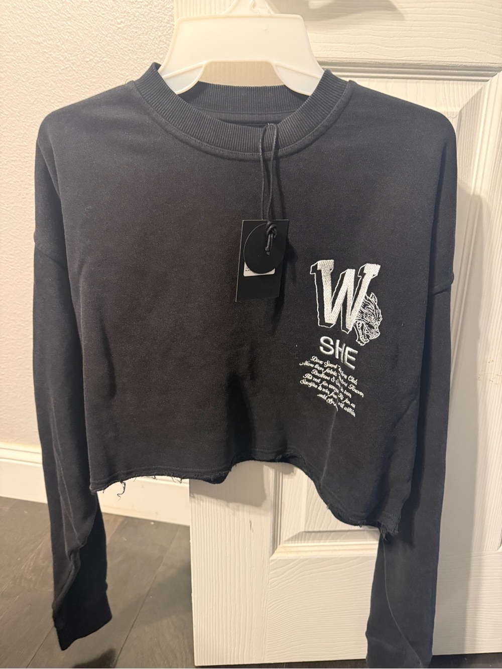 Darc Sport Black Cropped Graphic Sweatshirt